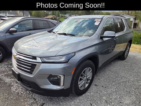 Used 2023 Chevrolet Traverse LT w/ LPO, Floor Liner Package image 1