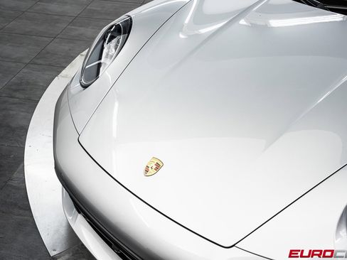 Used 2024 Porsche 911 Carrera 4S image 9