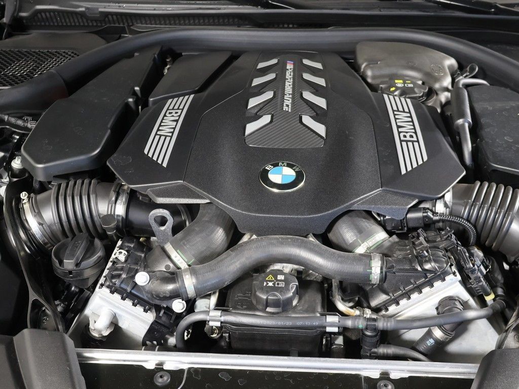 Used 2023 BMW M550i xDrive w/ Executive Package AWD/4WD image 20