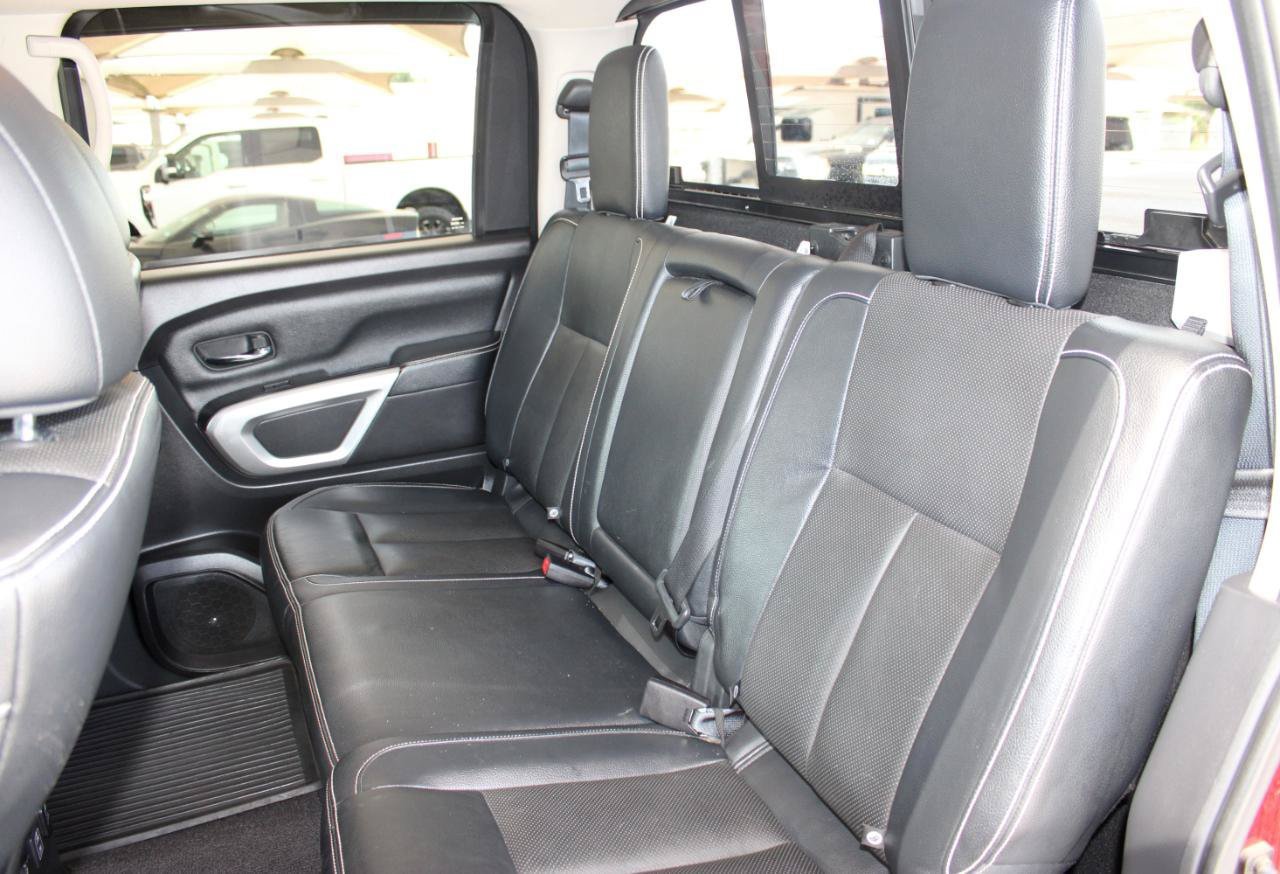 Used 2019 Nissan Titan PRO-4X w/ Pro-4x Convenience Package AWD/4WD image 15