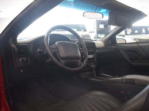 Used 2002 Chevrolet Camaro Z28 RWD image 39