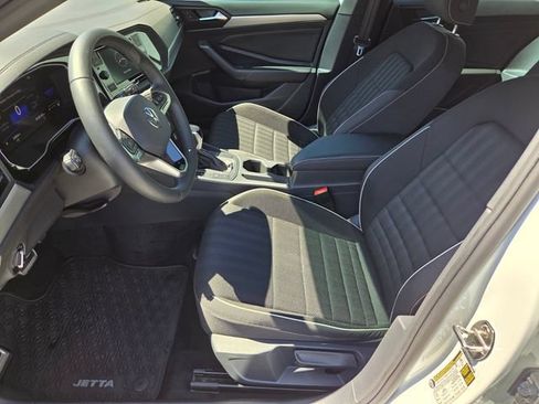 Certified 2024 Volkswagen Jetta Sport FWD image 11