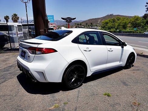 Used 2023 Toyota Corolla SE w/ SE Premium Package FWD image 9