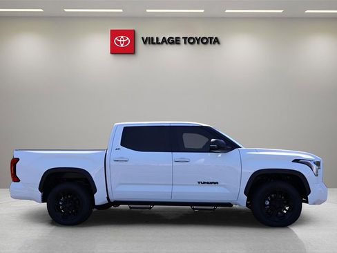 New 2025 Toyota Tundra SR5 image 9