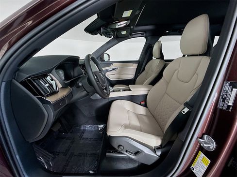 New 2025 Volvo XC90 B5 Plus w/ Protection Package image 22