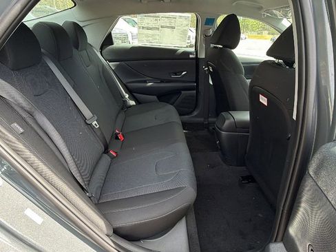New 2026 Hyundai Elantra SE image 16