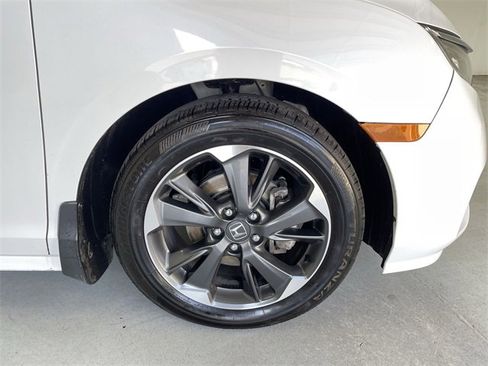 Used 2023 Honda Odyssey Elite image 14