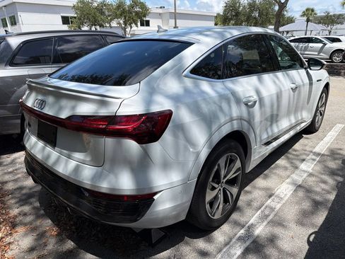 Certified 2024 Audi Q8 e-tron Premium Plus w/ Premium Plus Package AWD/4WD image 2