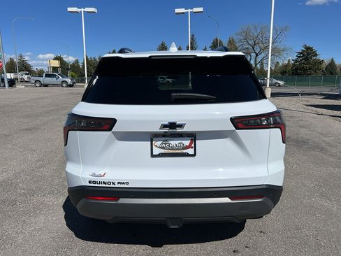 Used 2025 Chevrolet Equinox LT w/ Convenience Package II AWD/4WD image 4