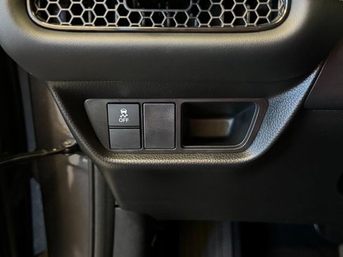 Used 2025 Honda HR-V EX-L image 18