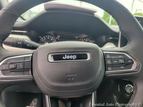 Certified 2024 Jeep Compass Limited AWD/4WD image 18