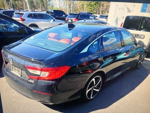 Used 2021 Honda Accord Sport image 3