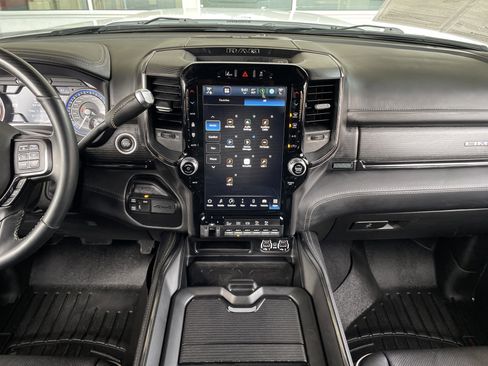 Used 2022 RAM 3500 Limited image 9