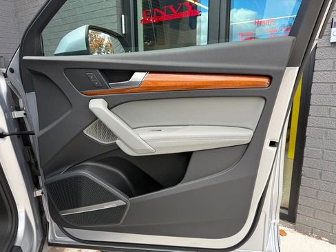 Used 2022 Audi Q5 2.0T Premium Plus w/ Premium Plus Package image 37