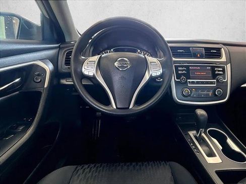 Used 2017 Nissan Altima 2.5 S w/ Power Driver Seat Package FWD image 7