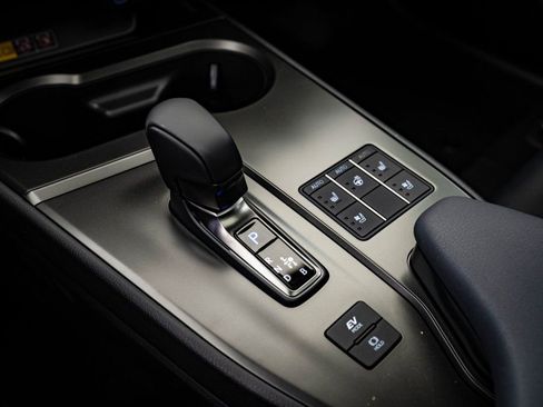 New 2025 Lexus UX 300h AWD image 32