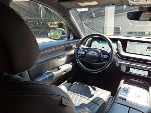 Used 2023 Genesis G90 3.5T AWD/4WD image 15