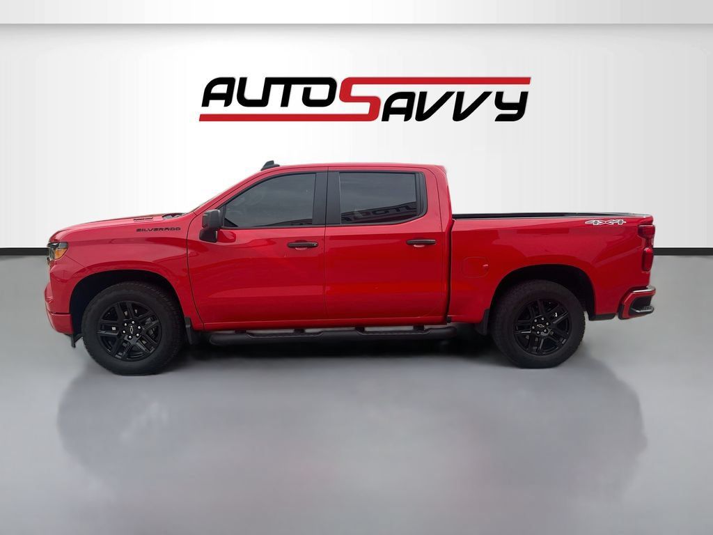 Used 2026 Chevrolet Silverado 1500 Custom w/ Turbomax Blackout Package AWD/4WD image 4
