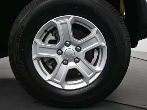 Used 2023 Jeep Wrangler Sport S image 11