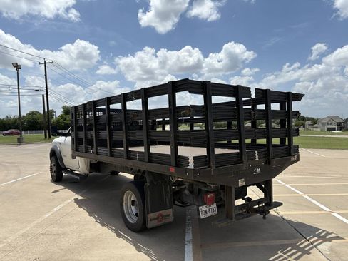 Used 2021 RAM 4500 Tradesman RWD image 3