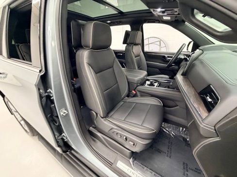Certified 2025 Chevrolet Tahoe Premier AWD/4WD image 31