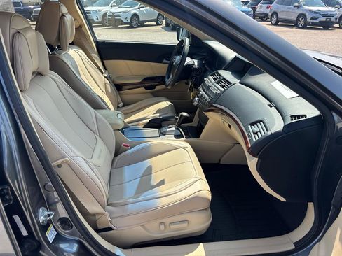 Used 2010 Honda Crosstour EX-L image 23