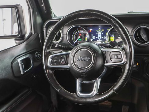 Used 2022 Jeep Wrangler Unlimited Sahara w/ Cold Weather Group AWD/4WD image 13