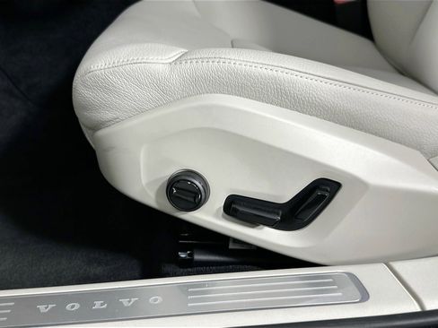 New 2025 Volvo S90 B6 Plus image 20