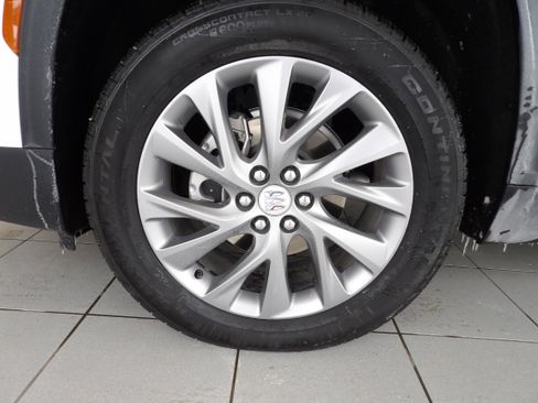 Used 2025 Buick Enclave Preferred image 21