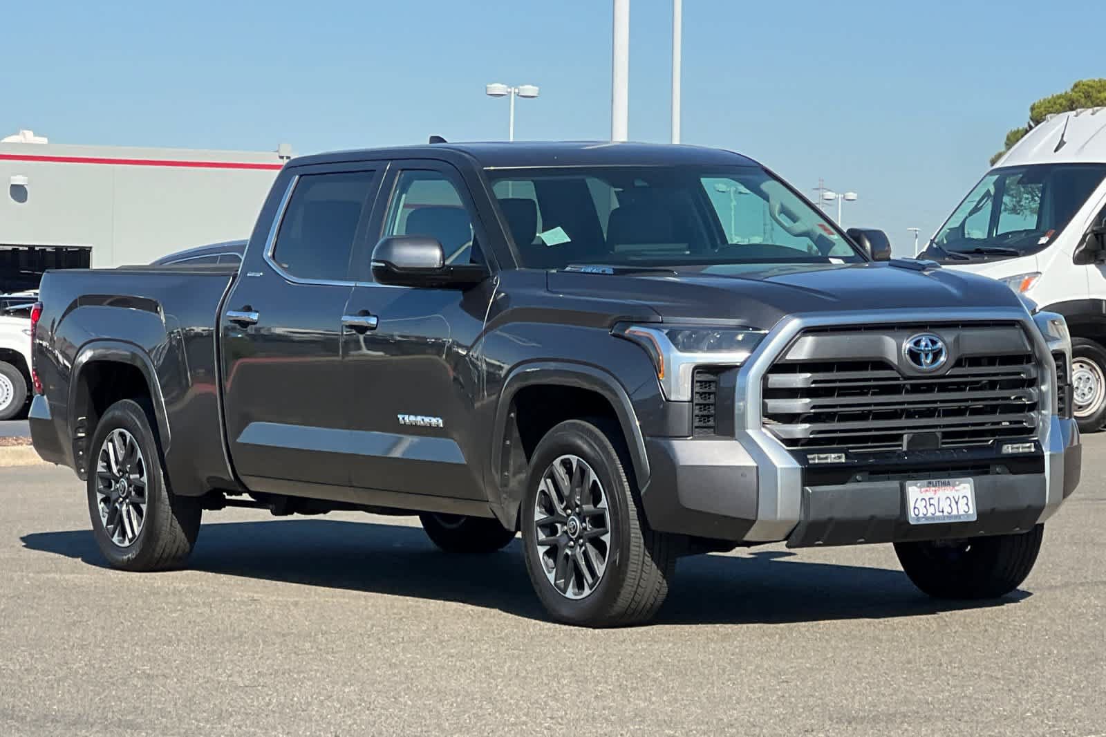Used 2024 Toyota Tundra Limited w/ Power Package AWD/4WD image 5