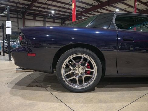 Used 2001 Chevrolet Camaro Z28 w/ SS Performance/Appearance Pkg image 9