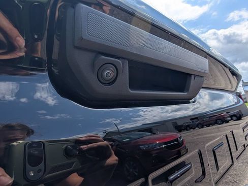 Used 2024 Chevrolet Colorado Trail Boss w/ Advanced Trailering Package AWD/4WD image 21