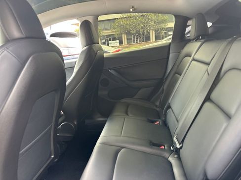 Used 2020 Tesla Model Y Performance image 14