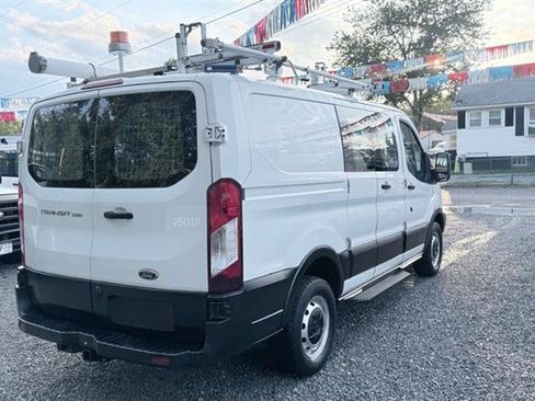Used 2016 Ford Transit 250 130 Low Roof RWD image 3