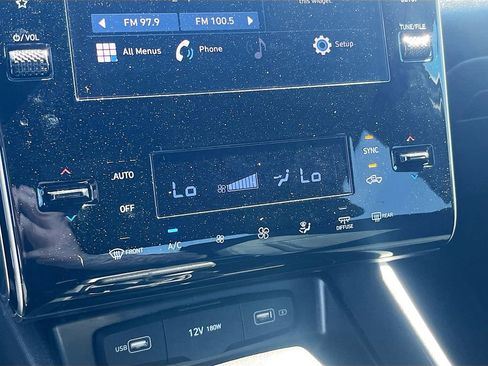 Used 2024 Hyundai Santa Cruz SEL image 15