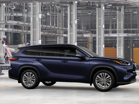 New 2026 Toyota Highlander Platinum AWD/4WD image 13