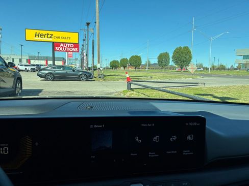 Used 2025 Kia K4 LXS image 17