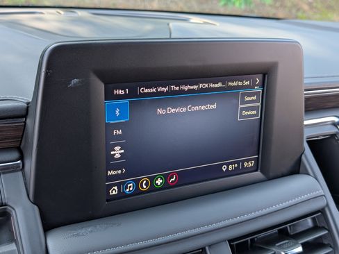 Used 2024 Chevrolet Suburban LS RWD image 29