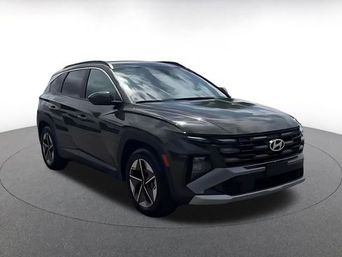 Used 2025 Hyundai Tucson SEL FWD image 3