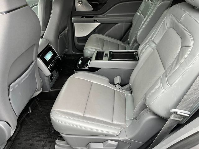 Used 2021 Lincoln Aviator Reserve w/ Equipment Group 202A AWD/4WD image 6