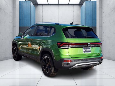 New 2026 Volkswagen Taos SEL image 30