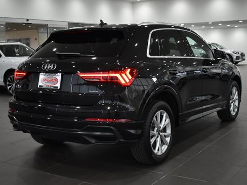 Used 2022 Audi Q3 2.0T Premium Plus w/ Premium Plus Package AWD/4WD image 11