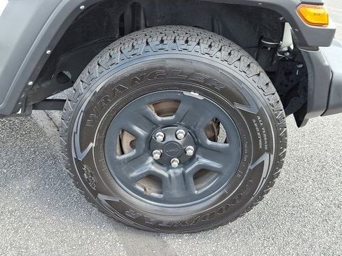 Certified 2021 Jeep Wrangler Unlimited Sport image 9