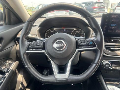 Used 2023 Nissan Altima 2.5 SL FWD image 14
