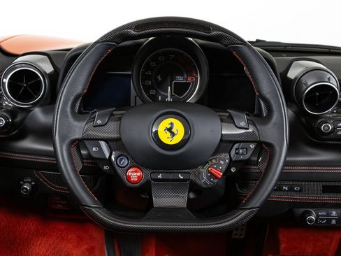 Certified 2021 Ferrari F8 Tributo RWD image 5