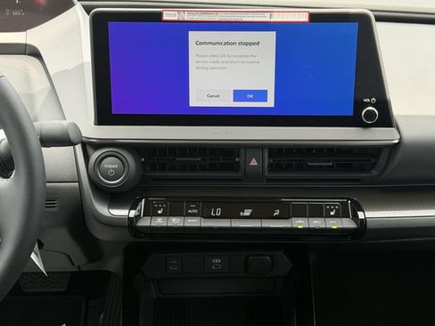 New 2026 Toyota Prius Plug-In Hybrid FWD image 16
