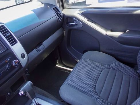 Used 2018 Nissan Frontier SV RWD image 21