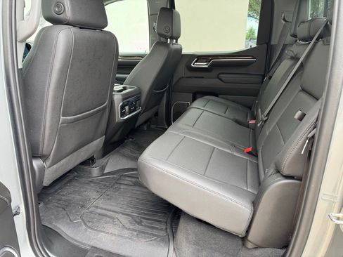 Used 2024 GMC Sierra 1500 Elevation w/ Elevation Premium Package RWD image 13