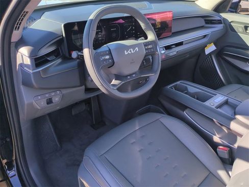 New 2026 Kia EV9 Wind image 9