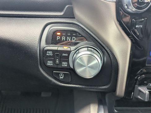 Used 2021 RAM 1500 Laramie AWD/4WD image 18